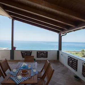 Blue House By Perry-holiday , Gioiosa Marea Italia