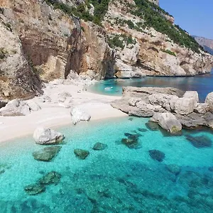 Tesori Di Sardegna , Baunei Italia